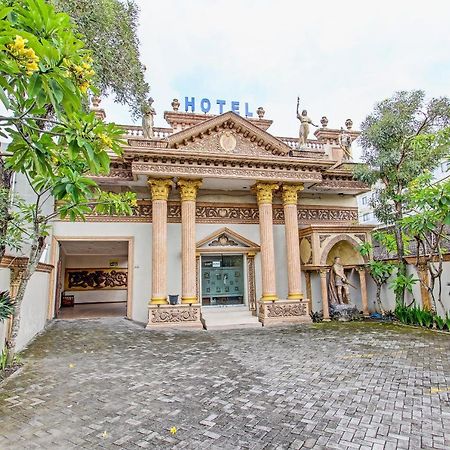 Oyo 91785 Hotel Srikandi Kalasan Tanjungtirto Экстерьер фото