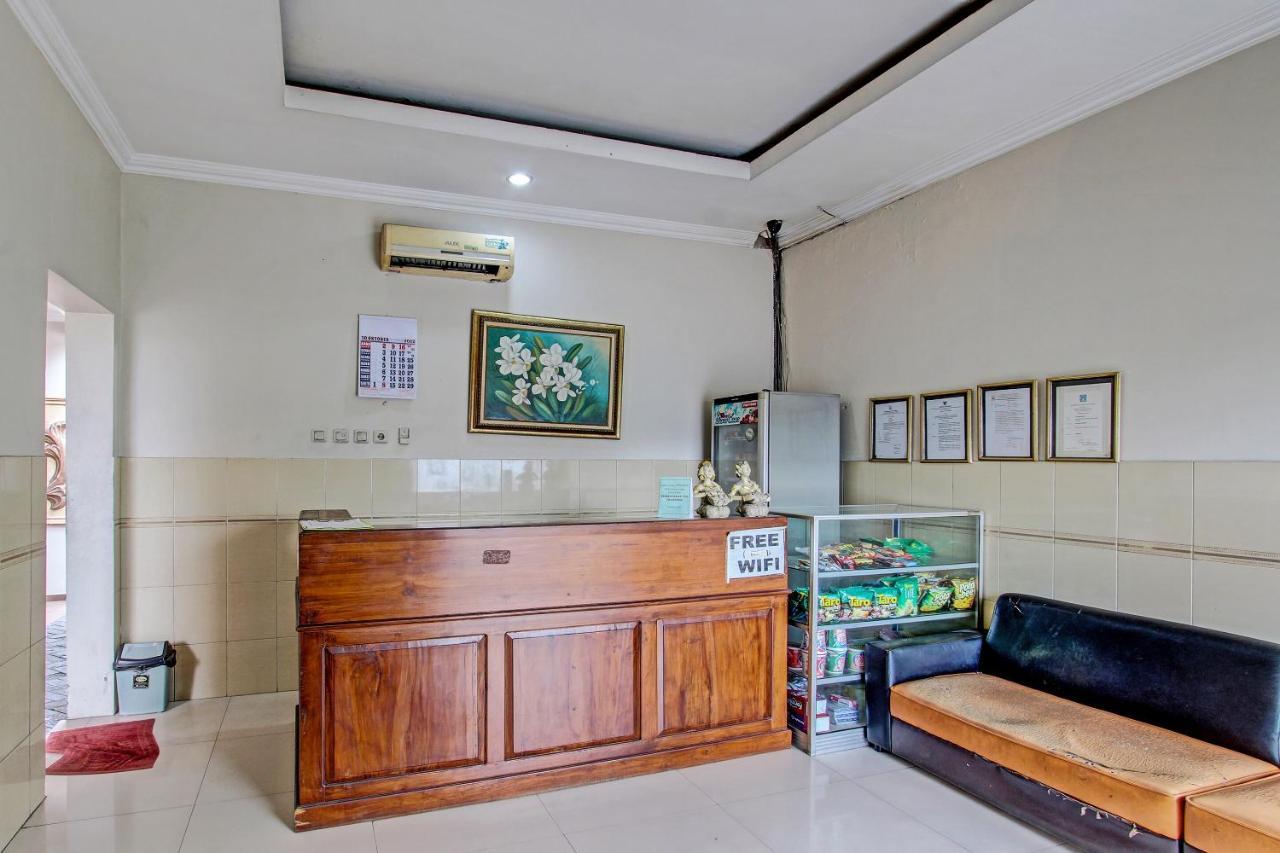 Oyo 91785 Hotel Srikandi Kalasan Tanjungtirto Экстерьер фото