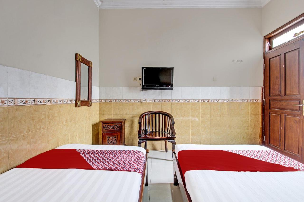 Oyo 91785 Hotel Srikandi Kalasan Tanjungtirto Экстерьер фото