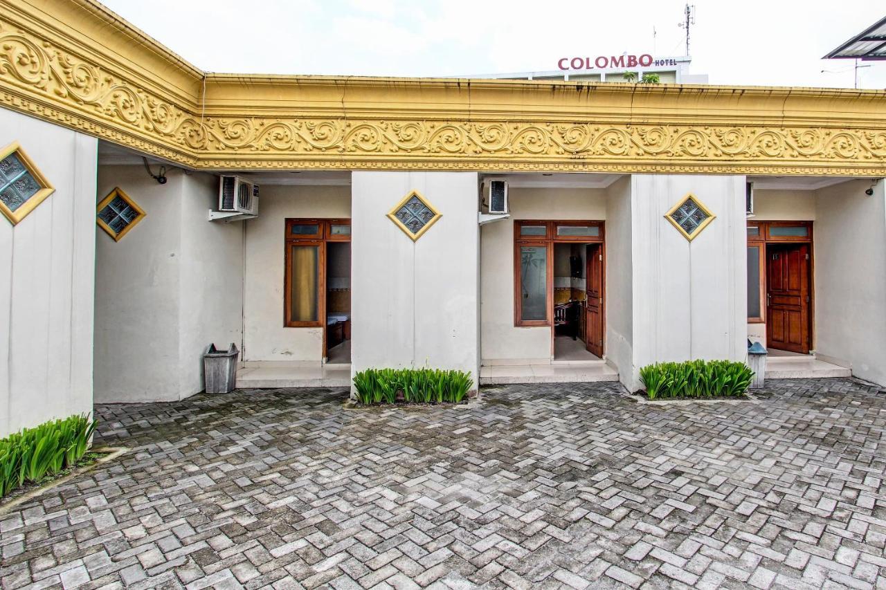 Oyo 91785 Hotel Srikandi Kalasan Tanjungtirto Экстерьер фото
